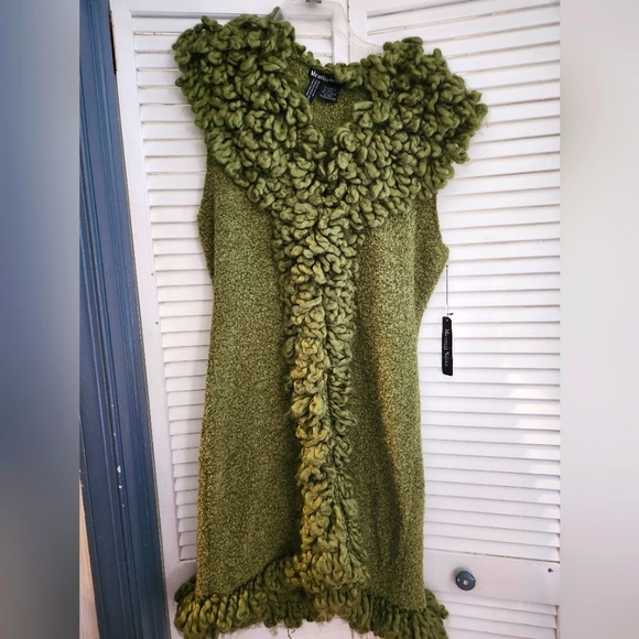 Michelle Nicole Tops - NWT Yarn Trimmed Heavy Tunic L